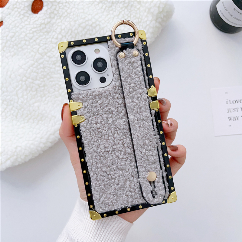 Luxe Polsband Vierkante Plating Bont Vogue Telefoon Case voor iPhone 14 13 12 11 Pro Max Samsung Galaxy S23 Ultra S22 S21 S20 Duurzame Mode Vrouwen Pluche Beugel Achterkant