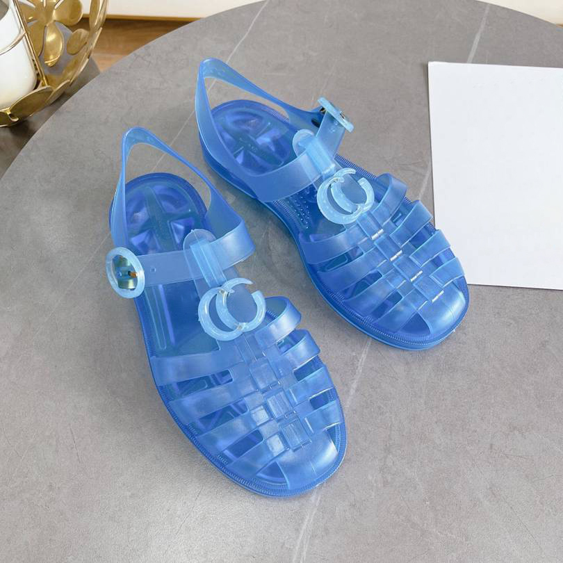 Летняя классическая дизайнерская женская сандалии желе с сандалиями пляжные квартиры плавательные тапочки.