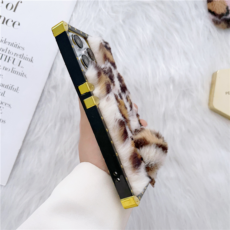 Luxury Leopard Print Square Plating Fur Vogue Telefonfodral för iPhone 14 13 12 11 Pro Max Samsung Galaxy S23 Ultra S22 S21 S20 Fashion Women Furry Back Cover Stuffsäker