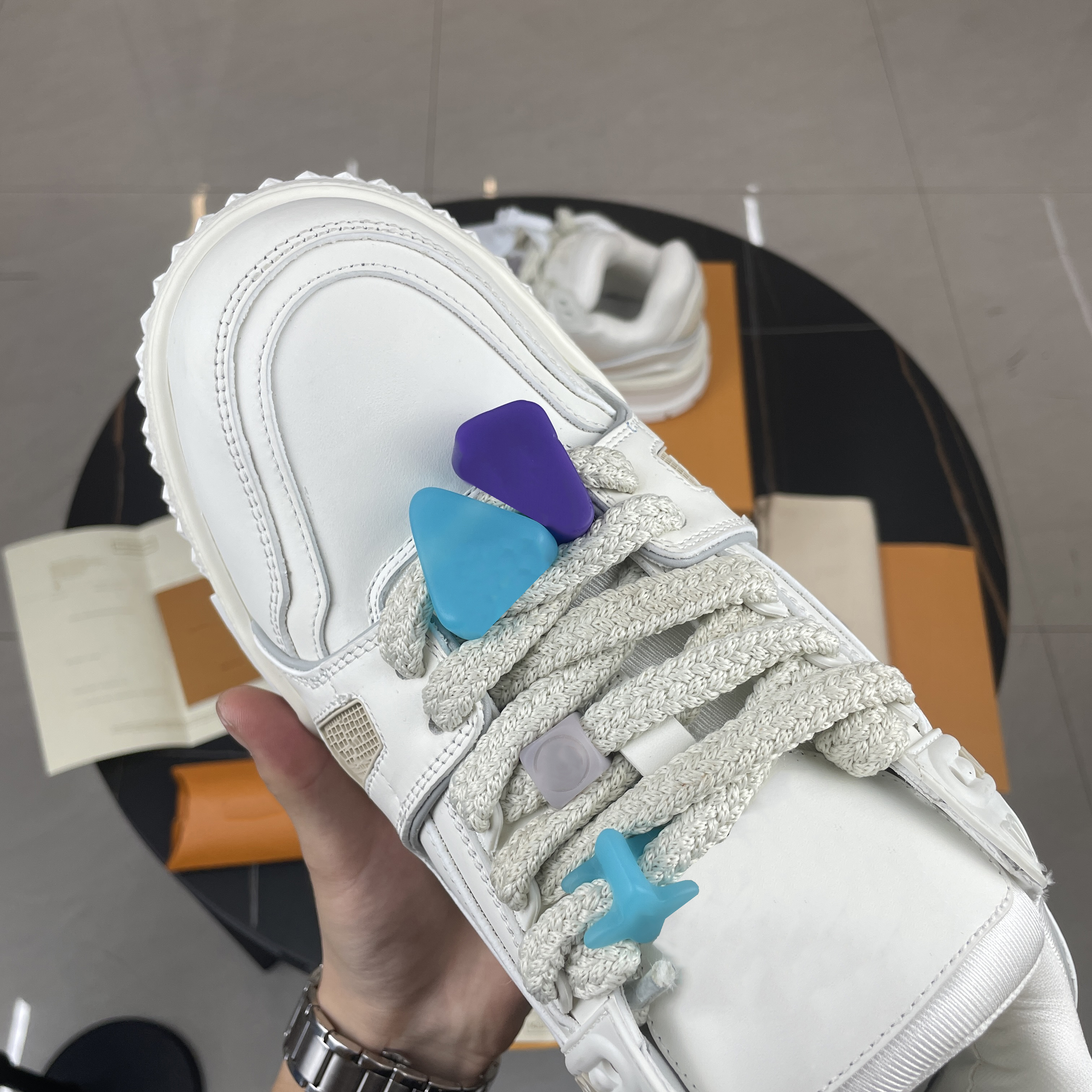 Lüks Moda Erkekler ve Kadınlar İçin Sıradan Ayakkabı Tasarımcıları Tepe Mektup Ayakkabı Koşu Ayakkabı Eğitmeni Maxi Sneaker Ekmek Kalın Taban Ayakkabıları Yaz Ayakkabıları Yeni Boyut 35-45