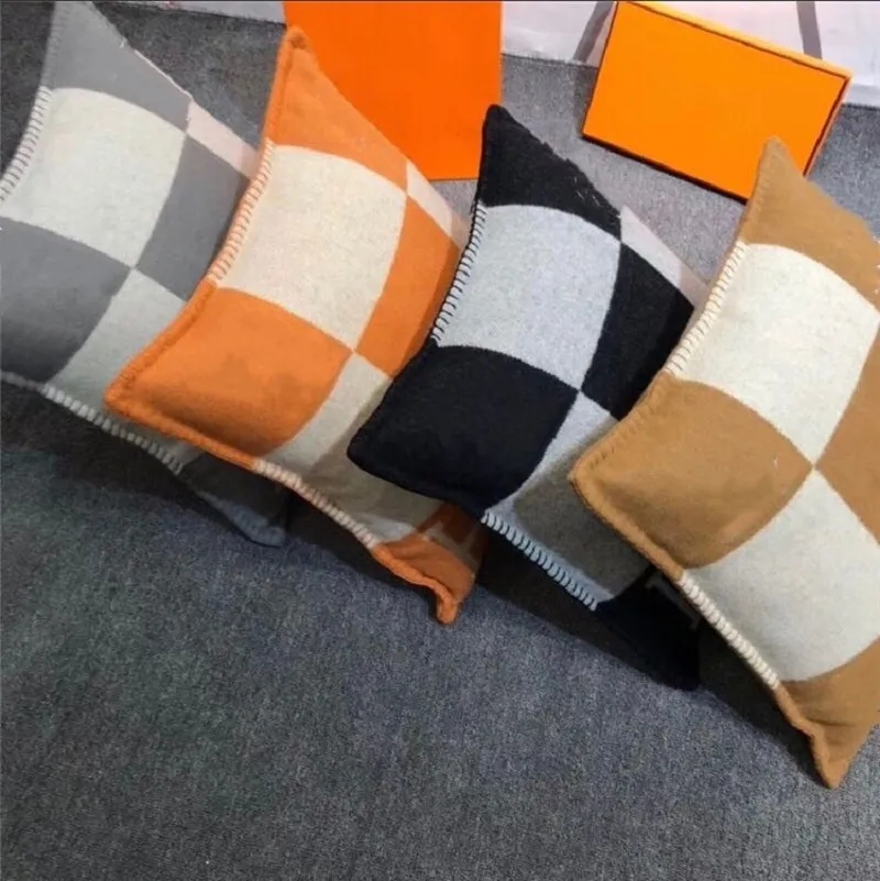 Oreiller lettre en laine douce, coussins pouvant être assortis à une couverture, décoration de la maison, gris orange noir 268H