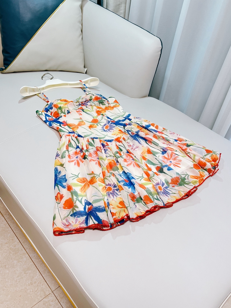 2023 Summer Multicolor Floral Print Paneled Dress Spaghetti Strap Sweetheart Neck korta avslappnade klänningar J3L127868