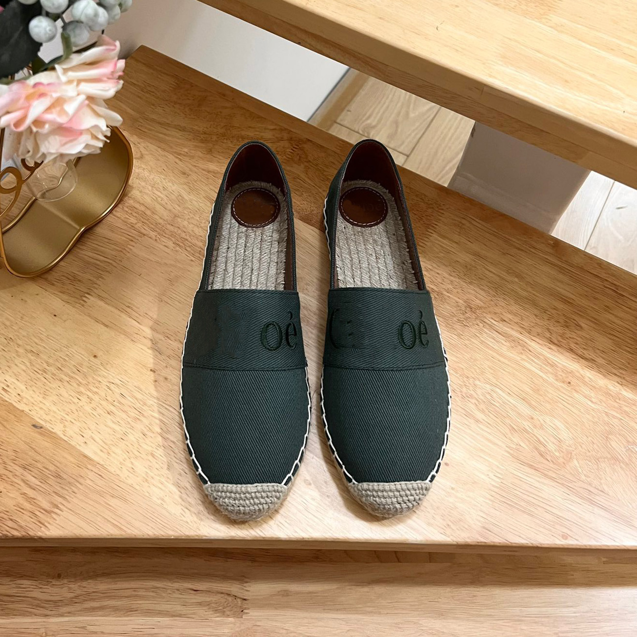 Klassisk damplattform fiskare skor lyxiga platt kvinnor halmbotten casual båt sko broderi brev logotyp damer lata loafers muller loafer