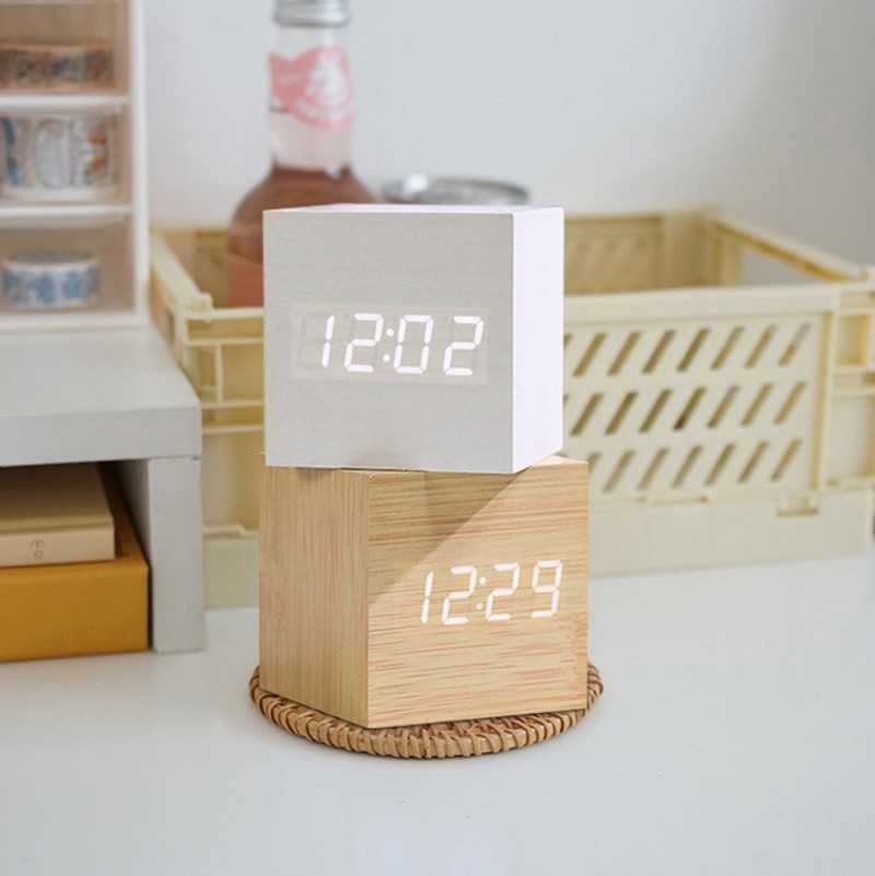 New Voice-activated Electronic Digital Alarm Clock Creative LED Lazy Wooden Clock Date Temperature Clock Small Cube Art Clock