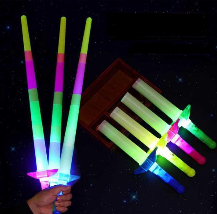 Teleskopiska glödpinnar Flash Light Up Toy Fluorescerande svärdkonsertaktiviteter Props Christmas Carnival Light Stick Toys SN809