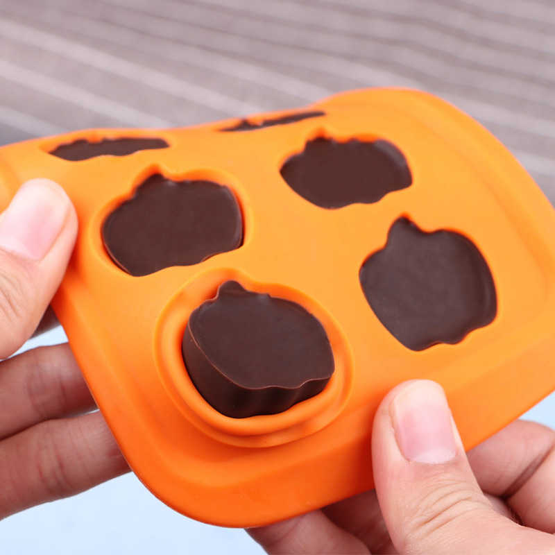 New Halloween Baking Biscuit Chocolate Mold DIY Silicone Cake Chocolate Ice Cube Baking Moulds Tools for Festival Halloween Party