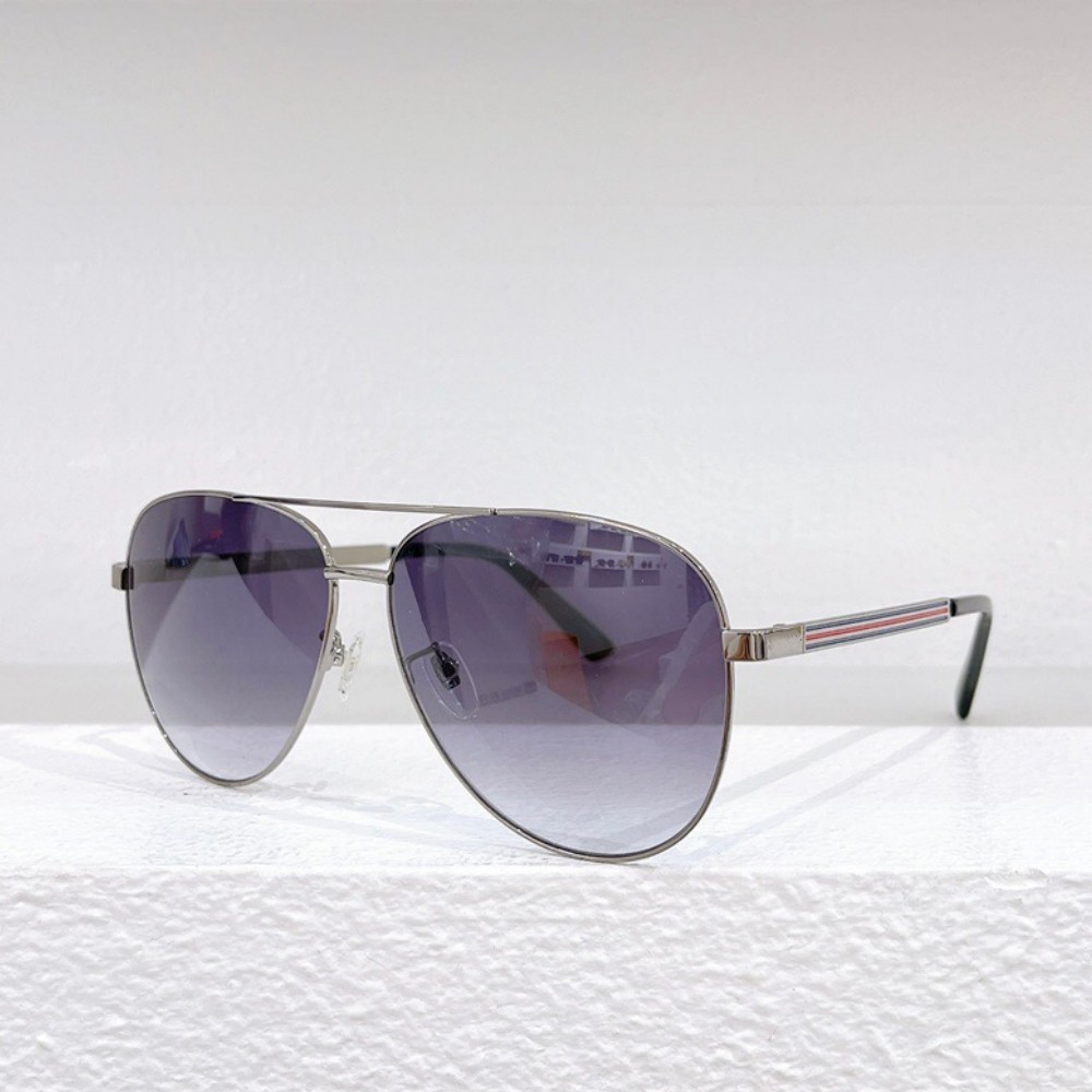 2023 Cool Classic Pilot Style Lunettes de soleil pour hommes et femmes Alliage de titane Conception complète du cadre Style essentiel pour la conduite et le cyclisme Bleu Vert Violet Gris Conception de lentilles