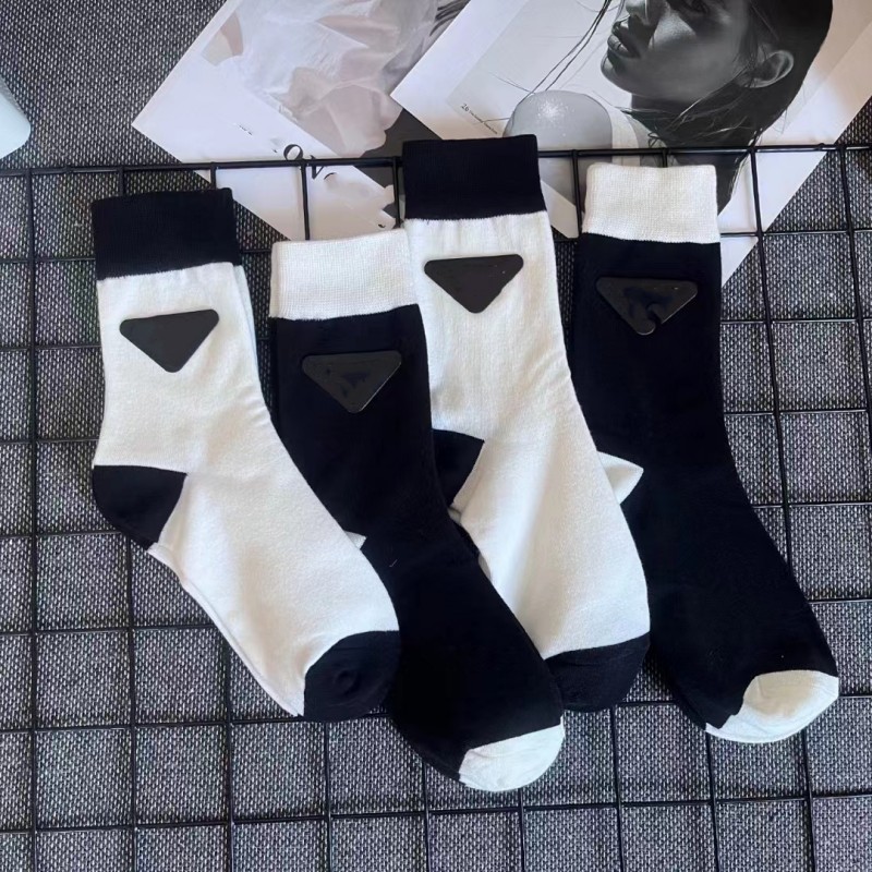 Designer-Socken für Herren und Damen, 5 Paar, Luxe Sports Winter-Buchstabendruck, 100 % Baumwolle, Sockenstickerei, Baumwolle, Mann und Frau, mit Box, 10 Stile zur Auswahl