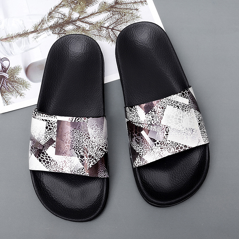 Luxe Designer Graffiti Mannen Badkamer Rubber Antislip Slipper Zachte Bodem Comfortabel Thuis Outdoor Slippers Strand Schoenen Maat 38-46