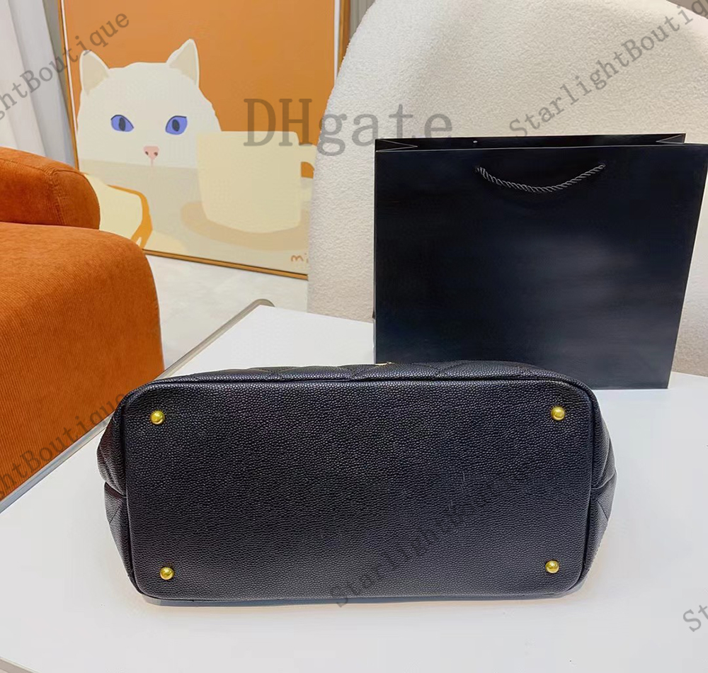 Borsa da donna firmata Nuova borsa tote ad alta capacità Lingge Borsa ascellare Pelle bovina Moda Borsa monospalla Pendolare Versatile Donna Doppia catena