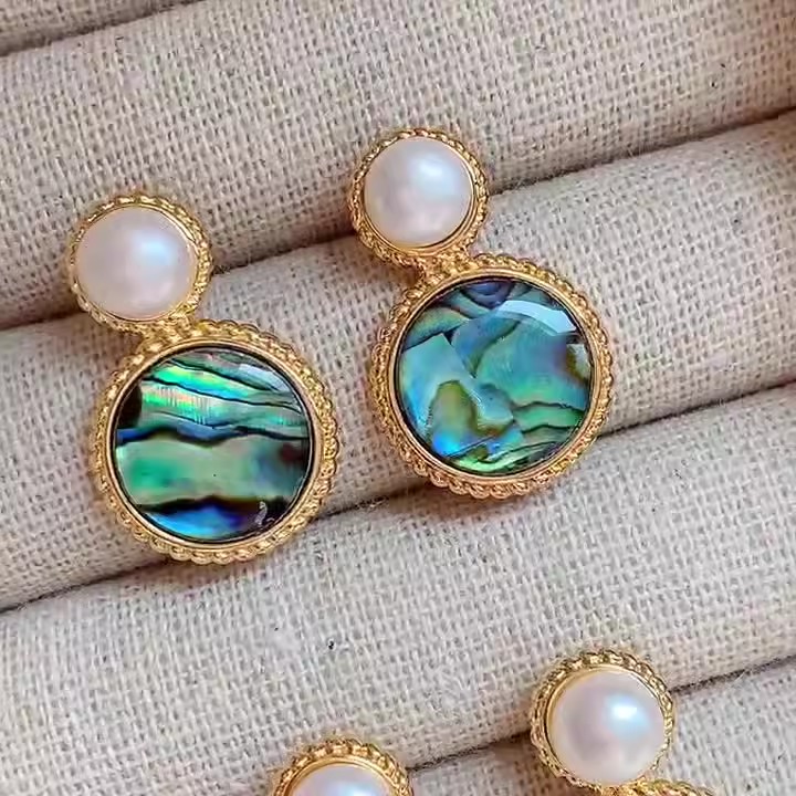 Retro Green Oil Painting Colorful Abalone Shell Stud Earrings Ladies Luxury Design Natural Pearl Earrings Jewelry Gift