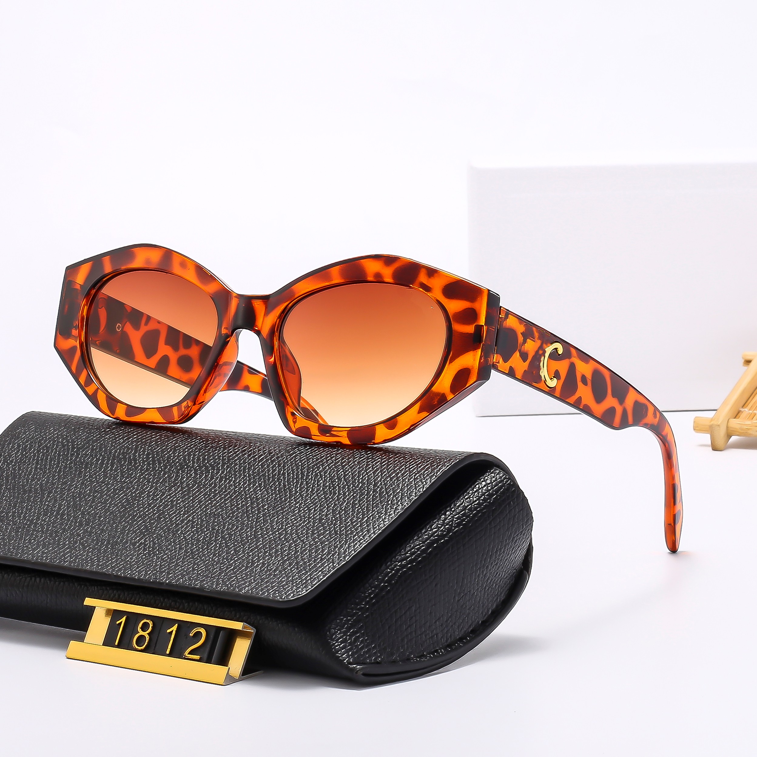 Nowe luksusowe okulary przeciwsłoneczne Carti dla mężczyzn moda moda vintage okulary przeciwsłoneczne Summer Square Metal Rame Słońce 239Q