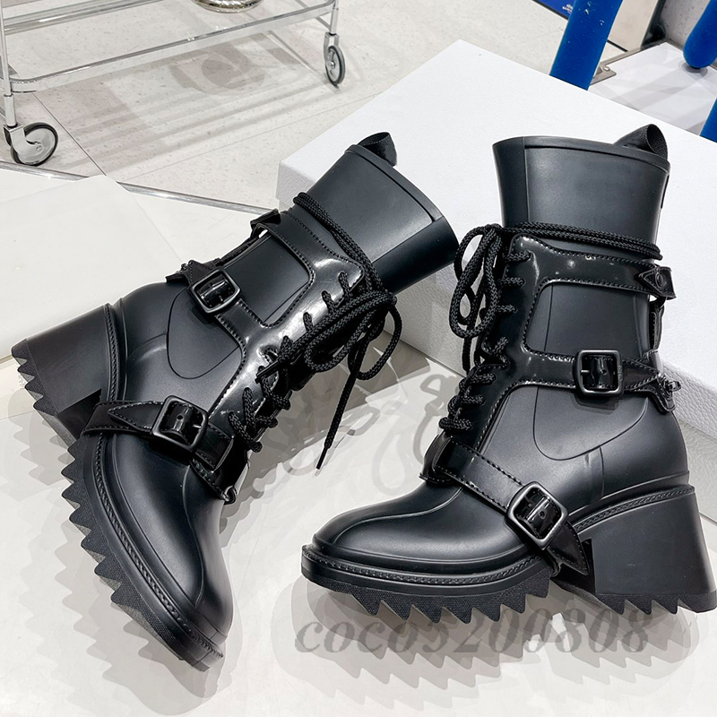 Kvinnor ankelstövlar mode pvc vattentät kvinna chelsea boot runway bälten dekor outfit chunky höga klackar korta stövlar skor 2023