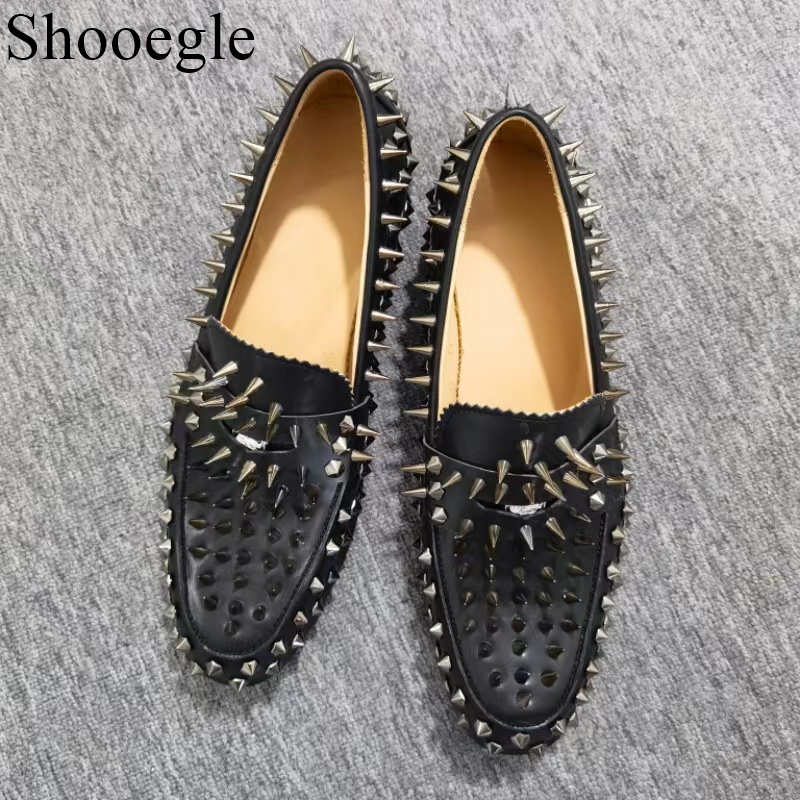 Handgemaakte Studs Spike Echt Leer Zwart Loafers Comfortabele Klinknagels Nieuwste Mode Slip-On Heren Schoenen Party Trouwschoenen