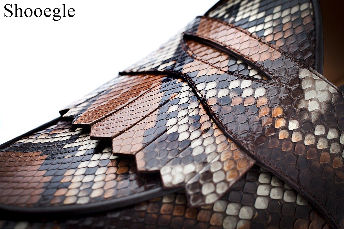 Роскошные мужчины оксфордские туфли Snake Skin Prints Классическая стиль платье кожаная обувь кофе черное кружевное кружев