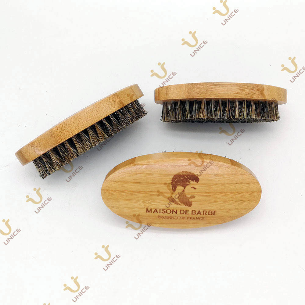 MOQ OEM LOGOTIPO personalizado Cepillo de barba de bambú Calidad mejorada 100% Herramienta de peinado de cerdas de jabalí para hombres Bigotes de vello facial Bigote