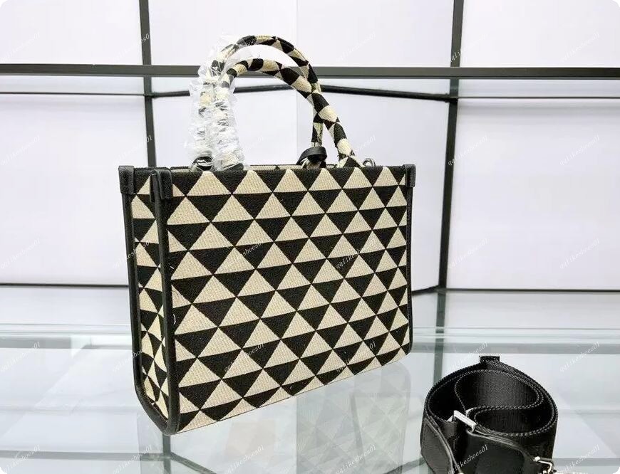 Designer Women Handbag the Tote Bag Triangle Symbole Jacquard Fabric Handbags Large Totes Designers Shoulder Bags Shopping Bag