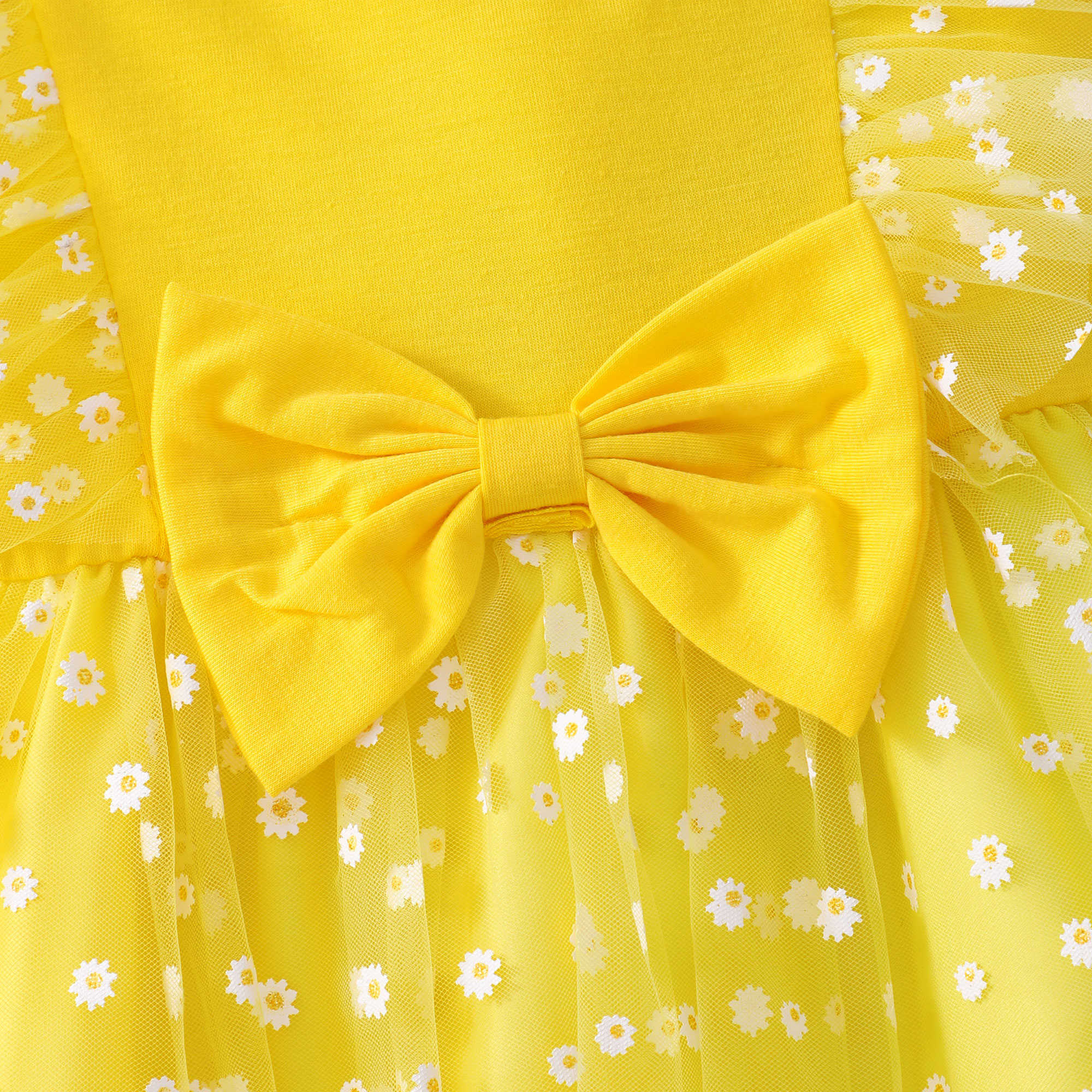 Девушка платья 2023 Новые летние девушки платье хлопковое мультипликационное сетчатое сетчатое платьев для принцессы для 2-6 лет.