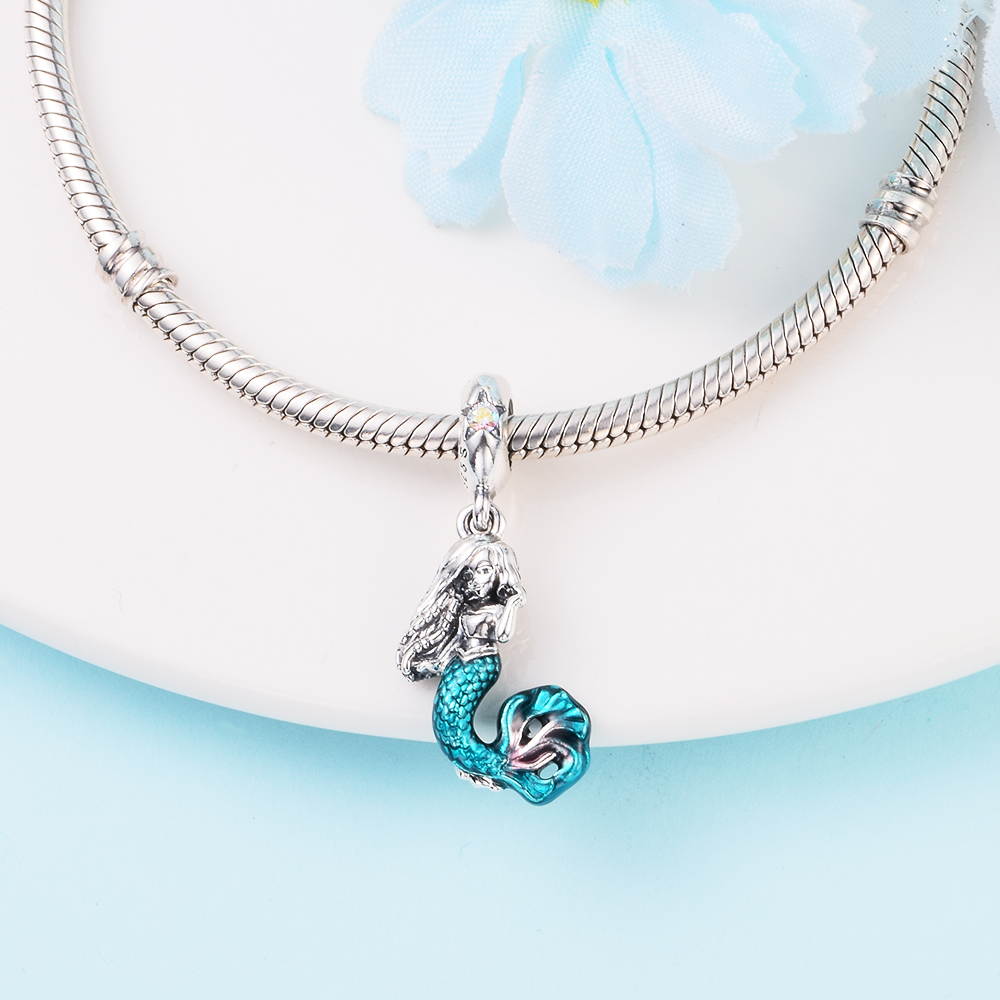 925 Sterling Silver Little Mermaid Ocean Blue Emamel Dangle Charm Pärla för europeisk pandora stil smycken charmarmband