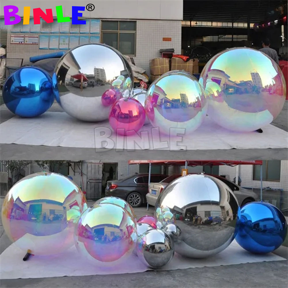 Palla a specchio gonfiabile iridescente e argentata Sfera da discoteca con palloncino a specchio gigante la decorazione d'attaccatura di una festa in discoteca matrimoni