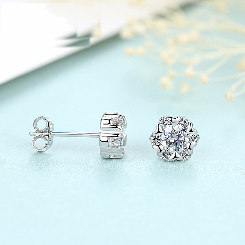 Women's Snowflake Crystal Stud Earrings 925 Sterling Silver Stud Earrings Designer Classic Diamond Earrings Wedding Party Jewelry Christmas Gifts