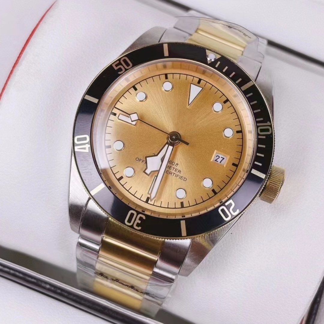 Męskie zegarek projektant 3 Quality Top Watches Wysokiej jakości 42 mm mężczyzn z automatycznym tytanem Sapphire Crystal Glass 01-1