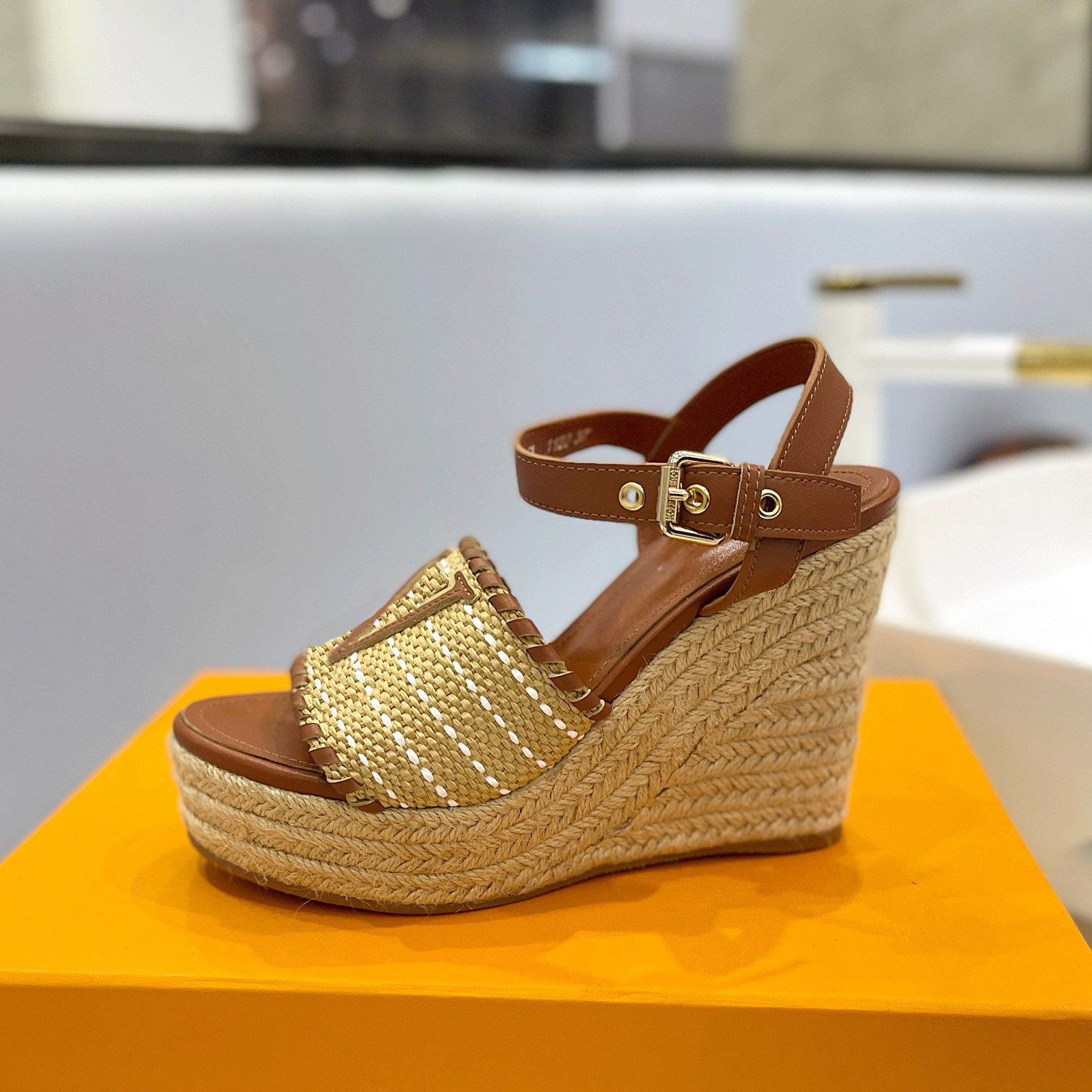 Designer Woman Starboard Wedge Sandals Straw Sandals Open Toe Platform Cowhide Leather Wedge Pumps Straw Bottom Classic Espadrille Ladies With Box