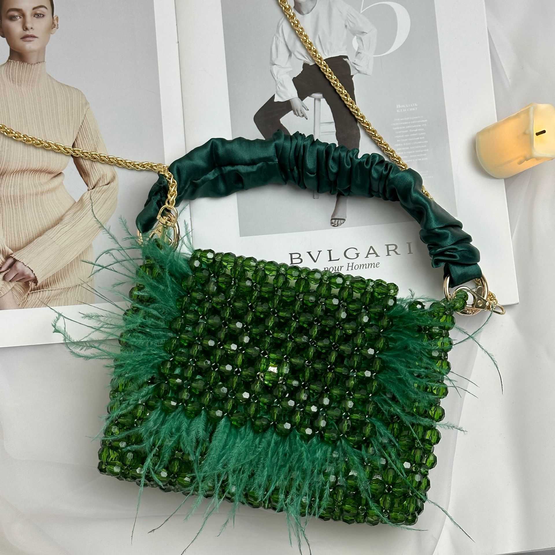 حقيبة كروسة من الحرير المصنوعة يدويًا و SATIN HOYHELD CROSSBODY مع حبات Maomao Acrylic Beads محمولة مربعة صغيرة للنساء 230625