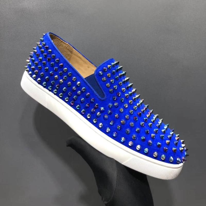 Sapatos de camurça azul de verão cheios de picos mocassins casuais rasos tênis de grife sapatos de rebite para homens com frete grátis