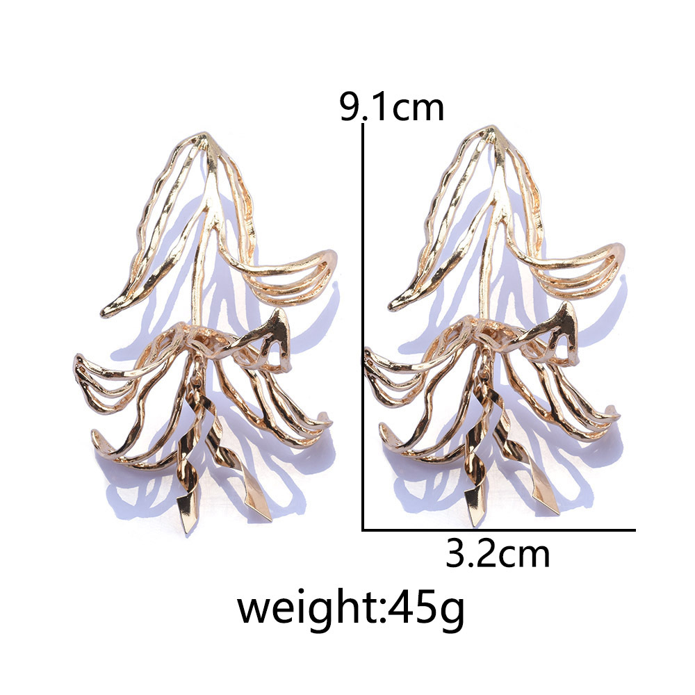 Fancy 2023 Jesteś trendem Dangle Drop Kolczyki Staro -Fash Big Roses Desgin Old Golden Ladies Za Projektanci Earing