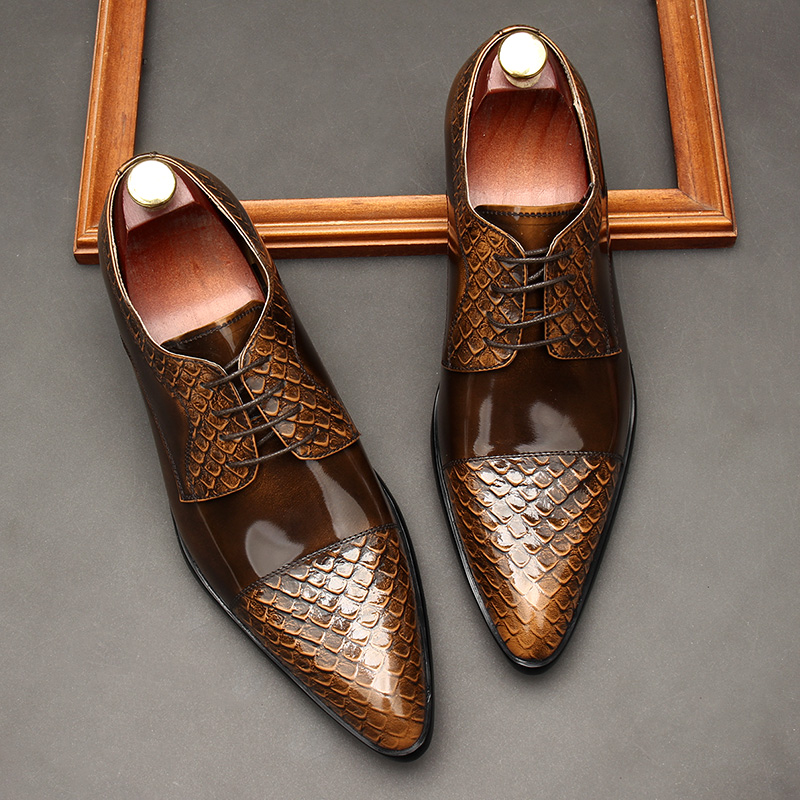 Ny ankomst fiskskala mönster pekade tå skor män patent läder snörning klänning skor lyxiga sociala skor för män