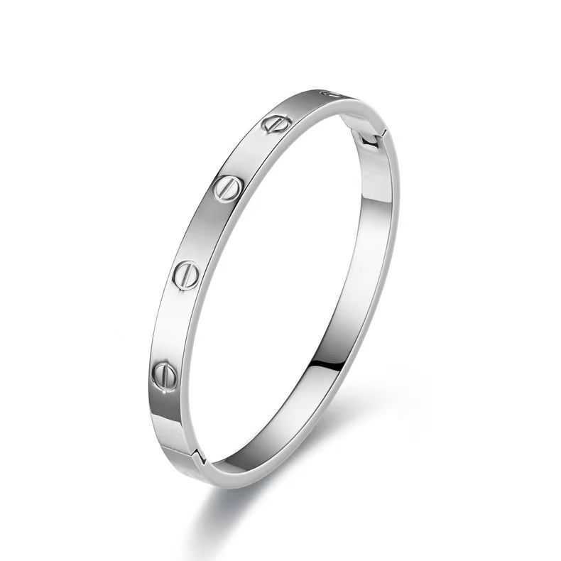 Charme de créateur Nouveau diamant incrusté 18k rose or bracelet gratuit cloué pour Carter avec cadeau de luxe de la Saint-Valentin incolore