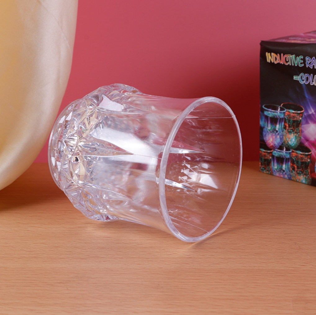 Im Dunkeln leuchtende Partybecher mit LED-Beleuchtung, Mini-Tischdekoration aus klarem Acryl für Nachtclub-Partygeschenke, Partyzubehör, Geburtstag