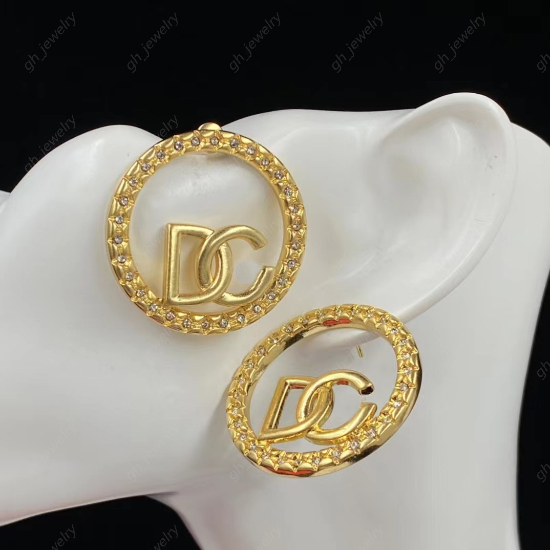 2023 New Fashion Circle Boucles d'oreilles femmes en or 18 carats diamant Alphabet Luxury Designer boucles d'oreilles pour les femmes amateurs de fête cadeau bijoux