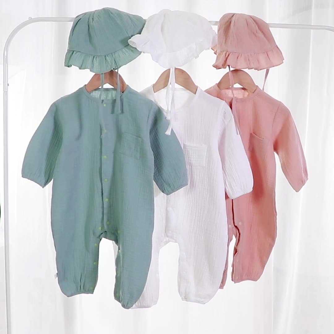 Jesienne jednoczęściowe Baby Rompers Nowonarodzony kolor stały kolor ekologiczny kombinezon+czapki maluch dzieci chłopcy dziewczęta śpiące ubranie L230625