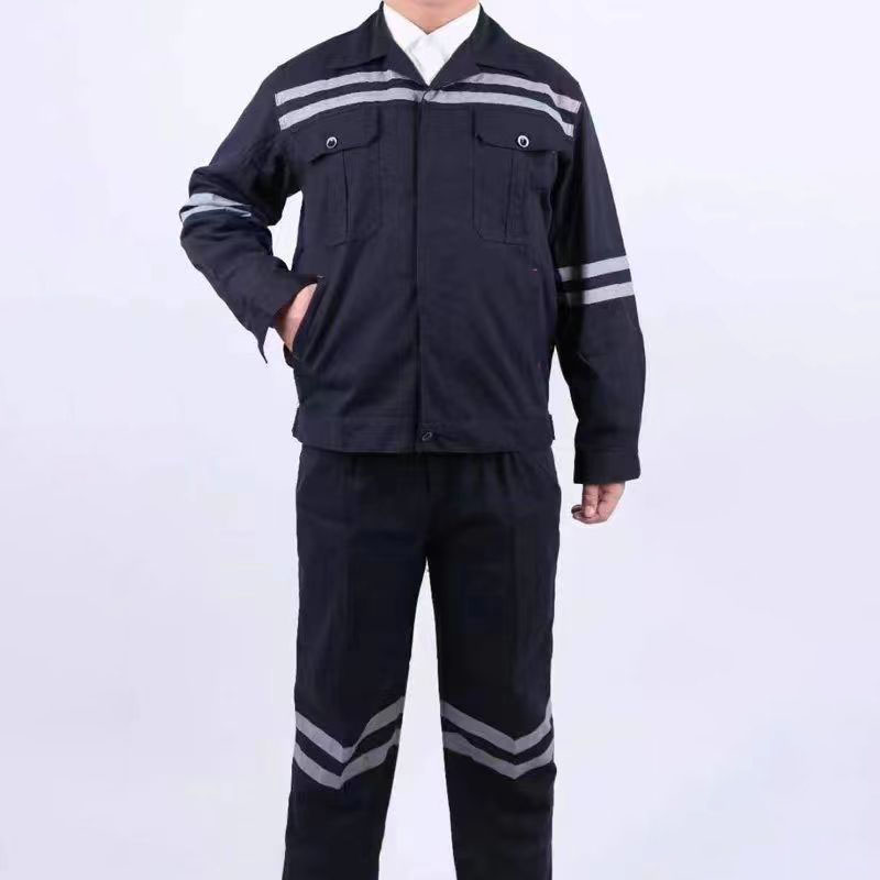 The manufacturer provides thickened anti scald and wear-resistant reflective strip labor protection clothing made of pure cotton for coal mine work