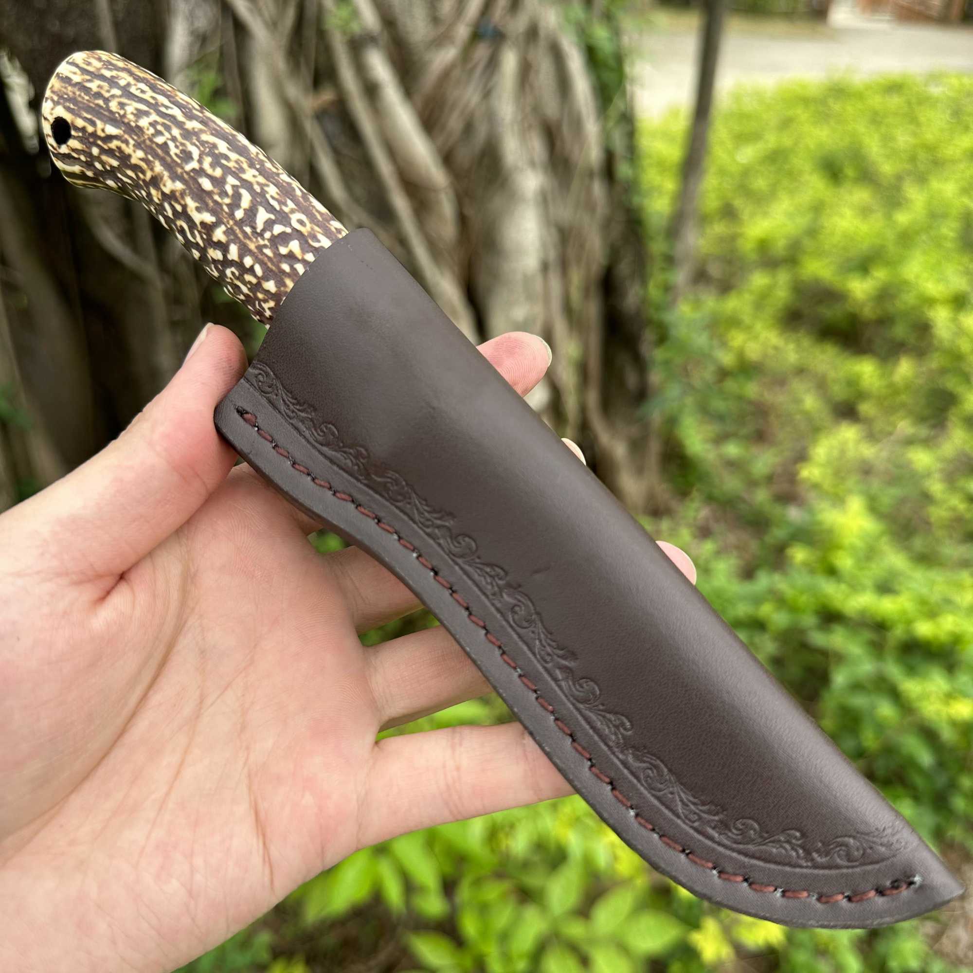 Camping Hunting Knives Fixed Outdoor Hunting Knife 5Cr15Mov Blade With Damascus Coating Faux Ivory Handle High Quality Sheath Fishing Hiking CampingHKD230626