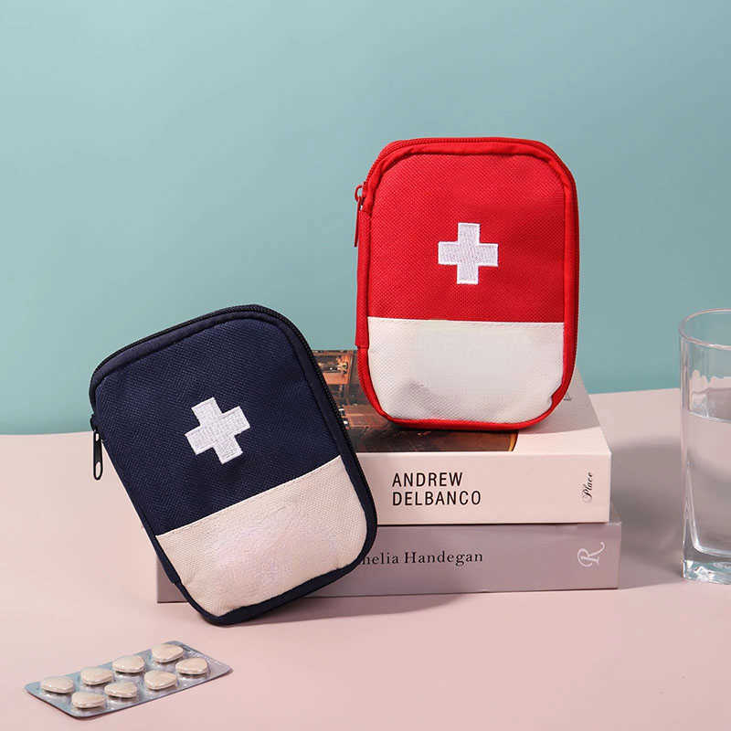 New Portable Medicine Bag Cute First Aid Kit Medical Emergency Kits Organizer Outdoor Household Medicine Pill Storage Bag Travel