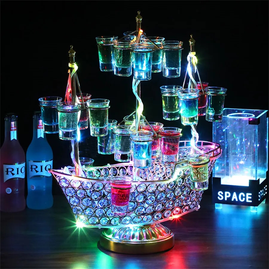 Bar tillbehör båtformad LED -cocktail kopp hållare stativ VIP -service 24 koppar skott glas display vinglas rack för disco nattklubb festdekor
