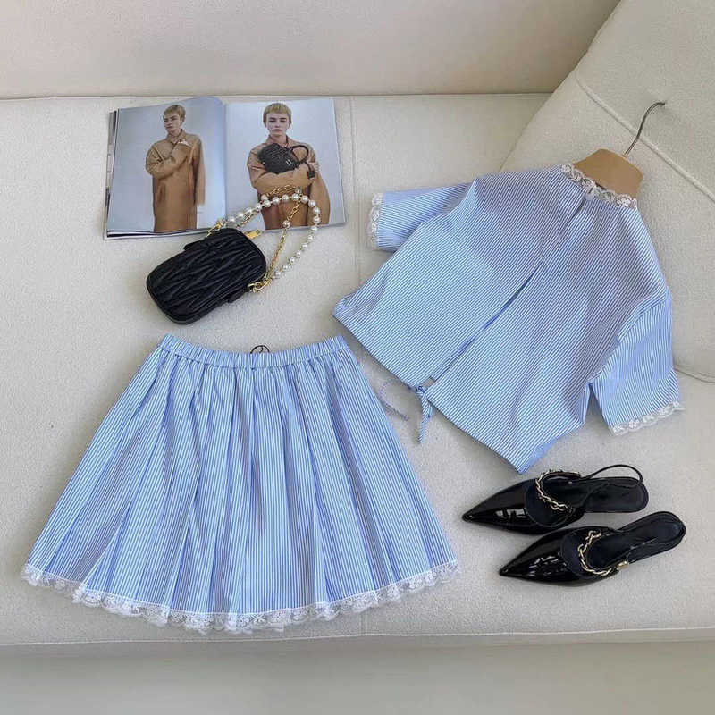 Two Piece Dress Designer Summer New Girls' Style Lace Edge Short Sleeve with Elastic Waist Pleated Half Skirt Blue White Stripe Age Reducing Set Y5AB