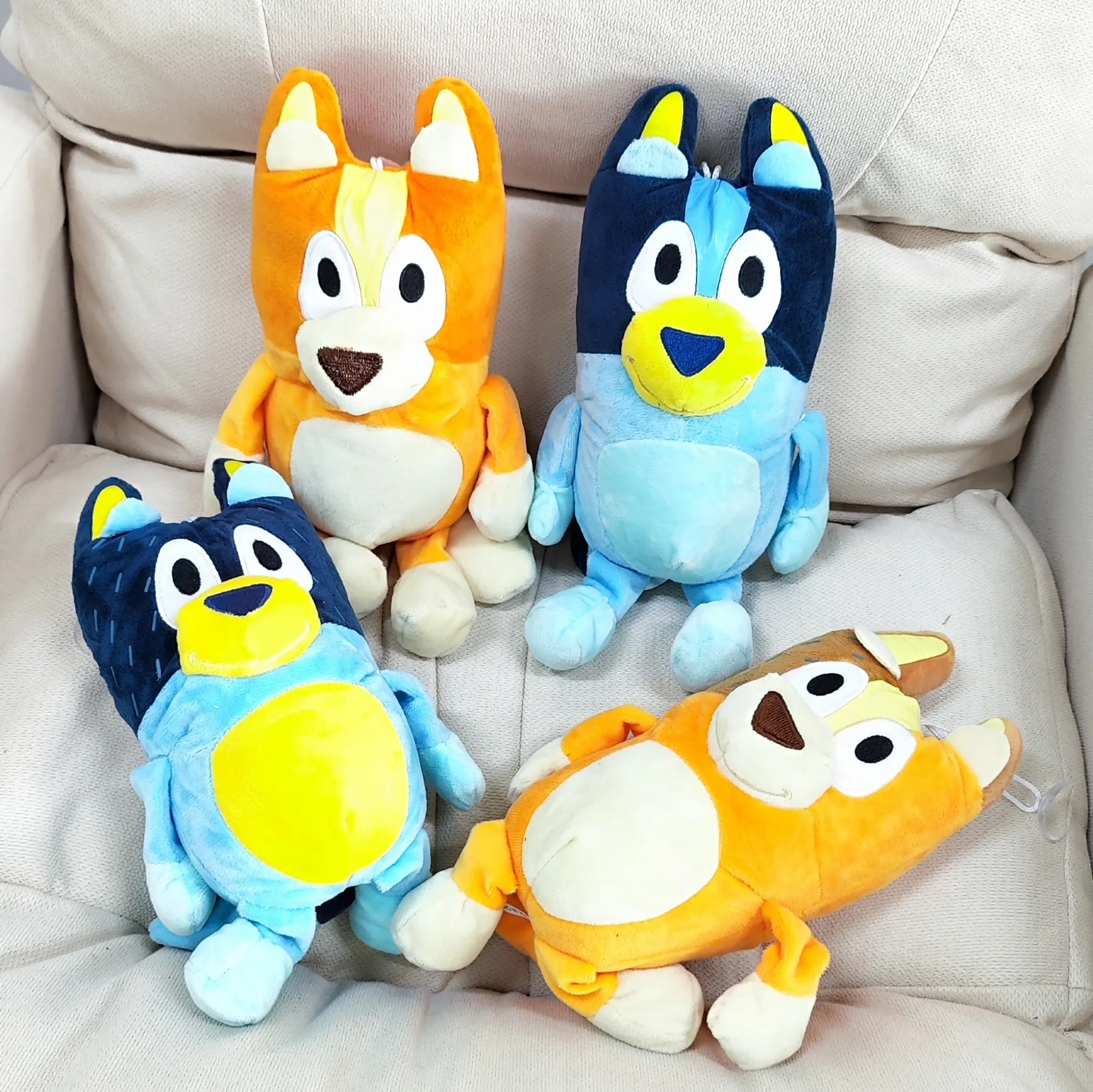 25 cm blåhundfamilj plysch leksak anime tecknad hund plushie barn födelsedag fans gåvor sömn docka