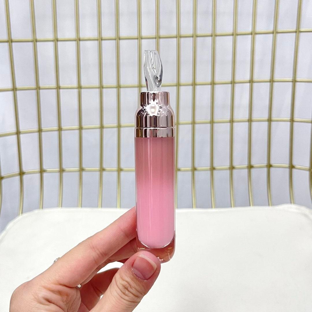 العلامة التجارية الشهيرة The Lip volumizer Le Soin Levres Repulpant كريم مرطب للشفاه 7 مل 0.24 أوقية زيت مرطب لمعان الشفاه