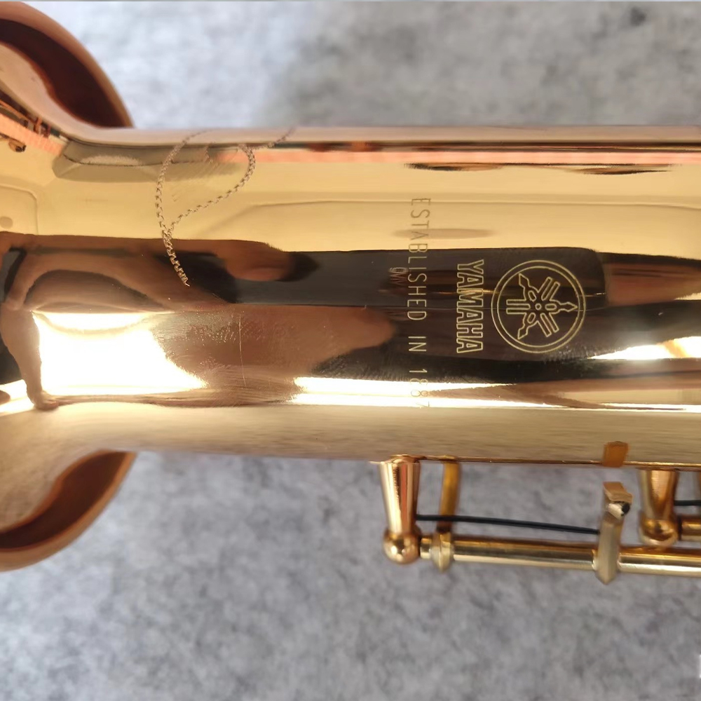 Professionell 475 Sopran BB Tune Lackered Gold Brass Japanese Craft Manufacturing One to One Carved Pattern Jazz Instrument med tillbehör