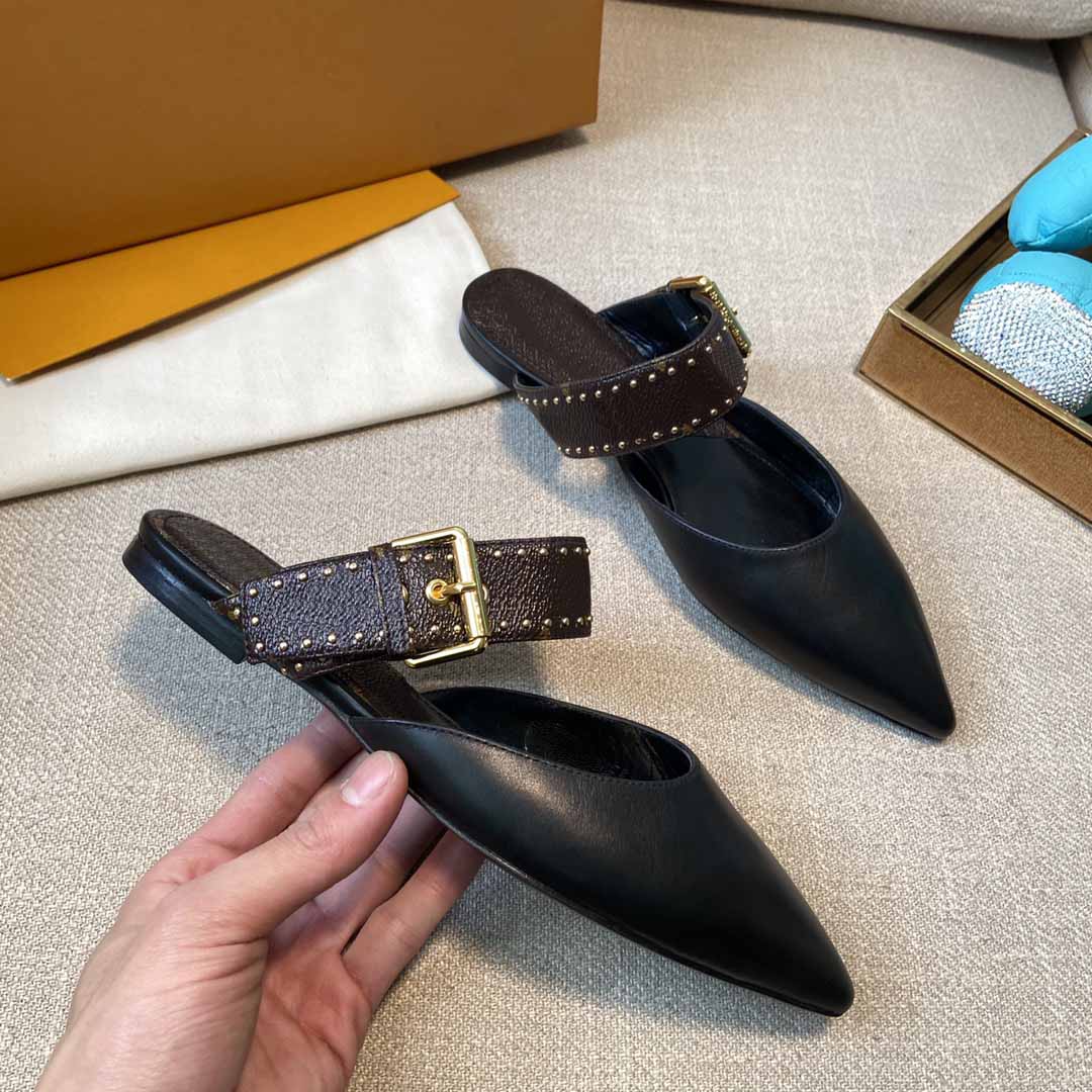 Chinelo de couro pontiagudo com fivela de fivela de sapato casual de estilo clássico com fundo plano e tamanho da caixa 35-41