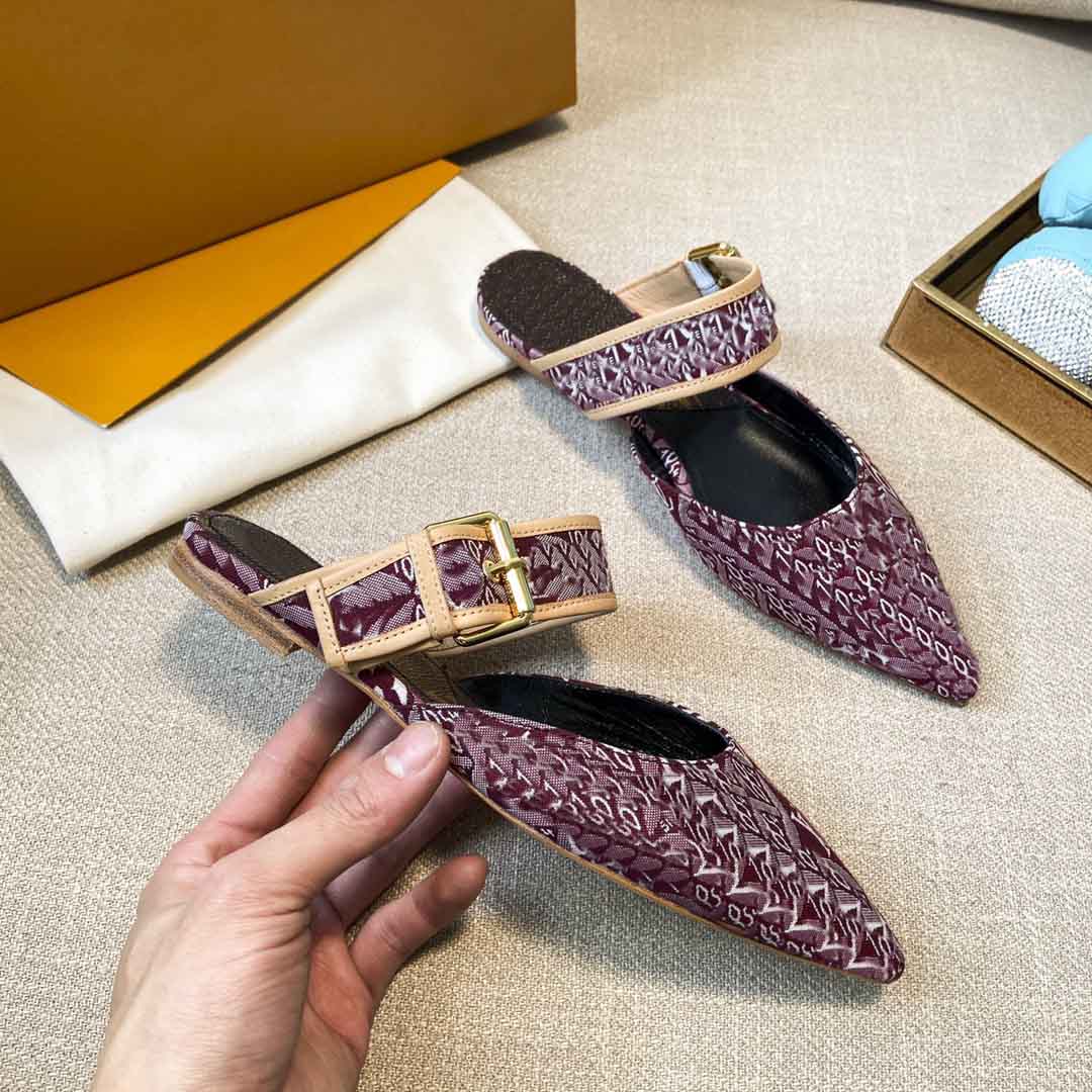 Chinelo de couro pontiagudo com fivela de fivela de sapato casual de estilo clássico com fundo plano e tamanho da caixa 35-41
