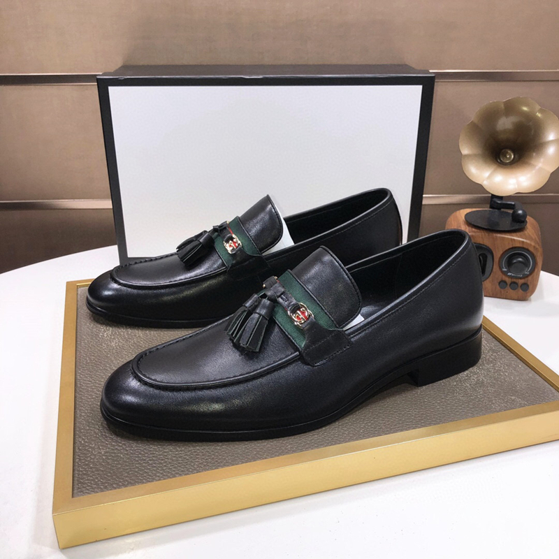 Qualité chaussures habillées formelles pour hommes doux chaussures en cuir véritable bout pointu concepteur dermique semelle extérieure bas hommes affaires Oxfords