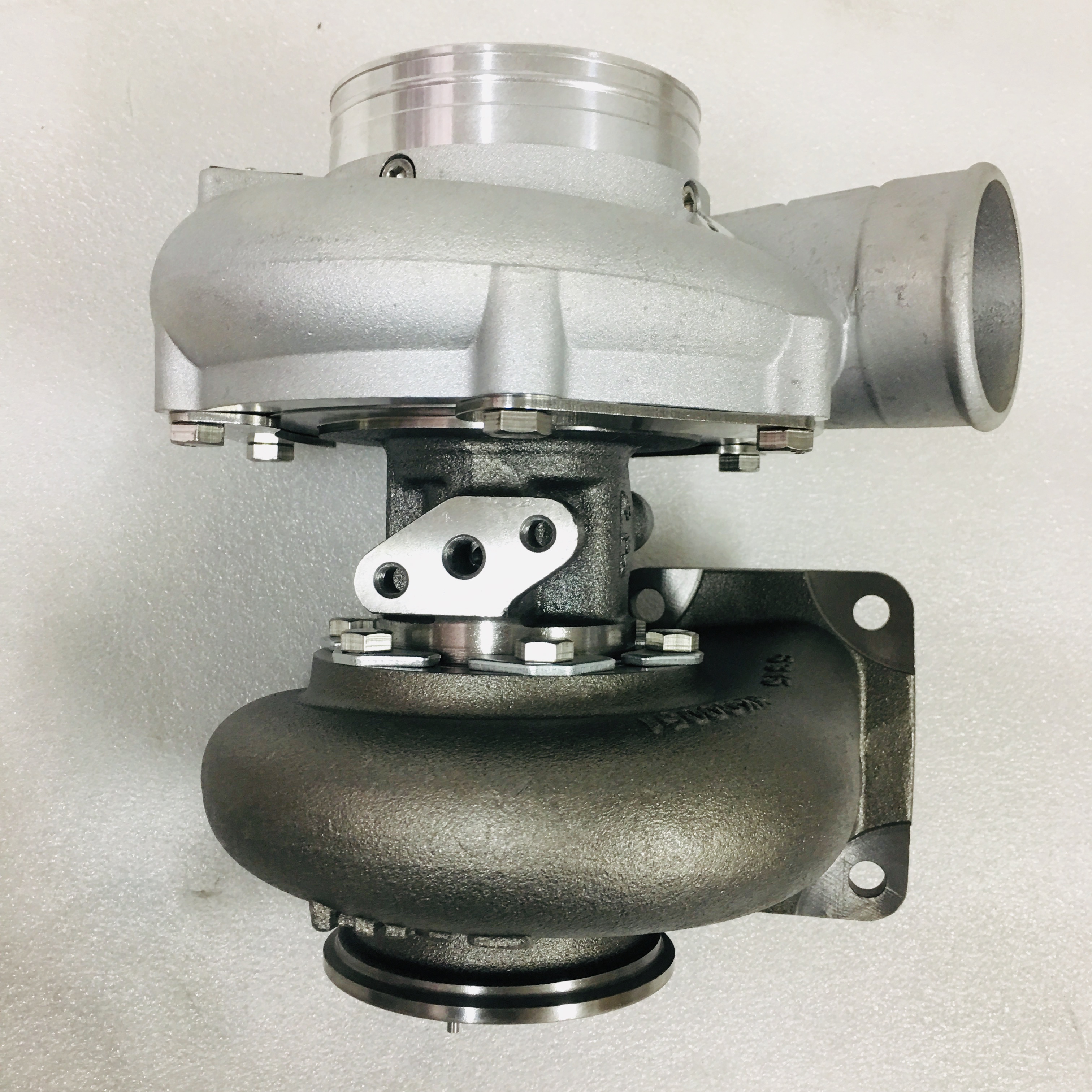 Special turbocharger for retrofitting and upgrading HKS air-cooled ball bearing to improve performance