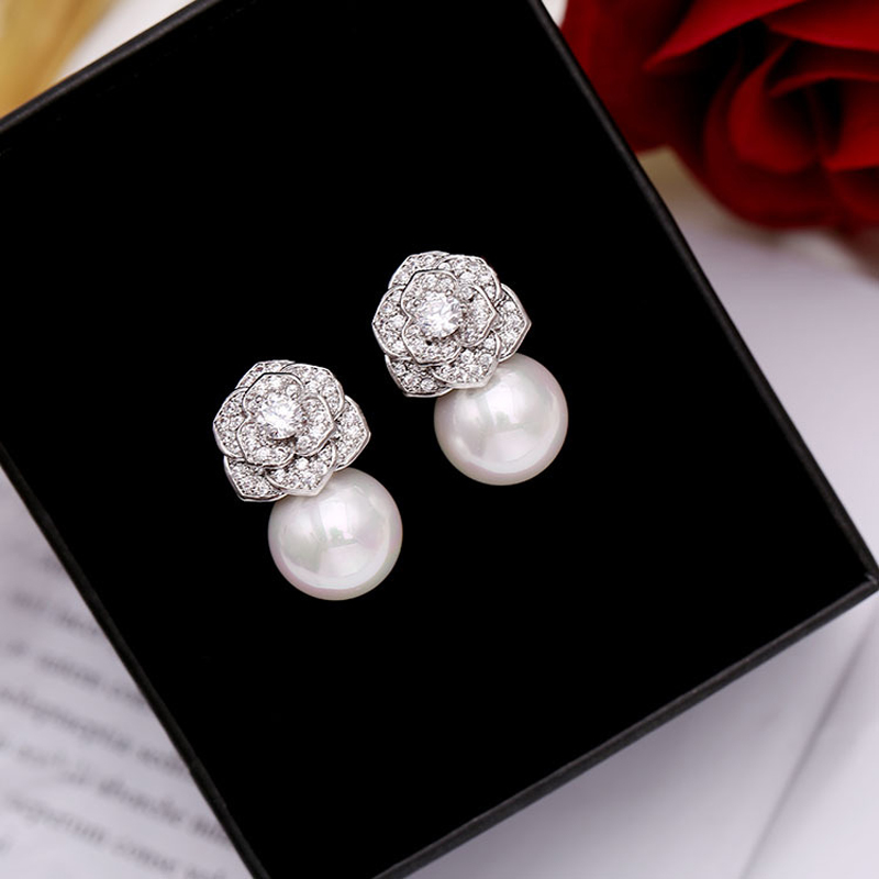 Luxury Natural White Pearl Camellia Flower Stud Earrings Delicate Shiny White Austrian Crystal Flower Ball Pearl Earring for Women Bride Wedding Jewelry Drop Ship