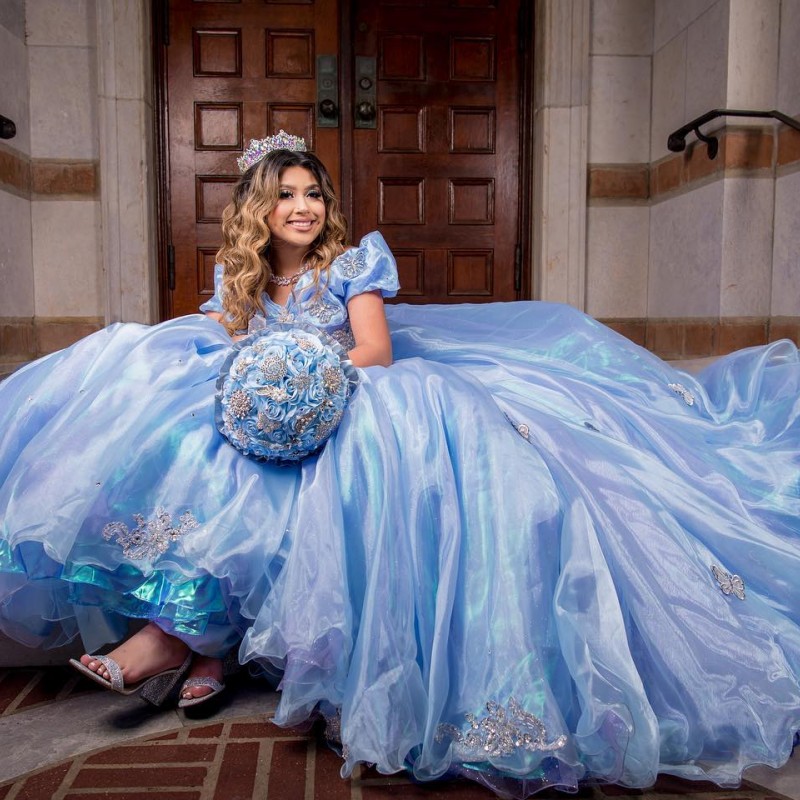 Himmelblaues Quinceanera-Kleid, schulterfrei, ärmellos, für Mädchen ab 15 Jahren, Ballkleid, Spitze, Perlen, Schleife, formale Vestido-Abschlussballkleider