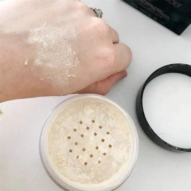 Försäljning! Ansiktspulverträngande L Merci Loose Seting Powder Makeup Professional Pouder Libre Fixante Lyser concealer